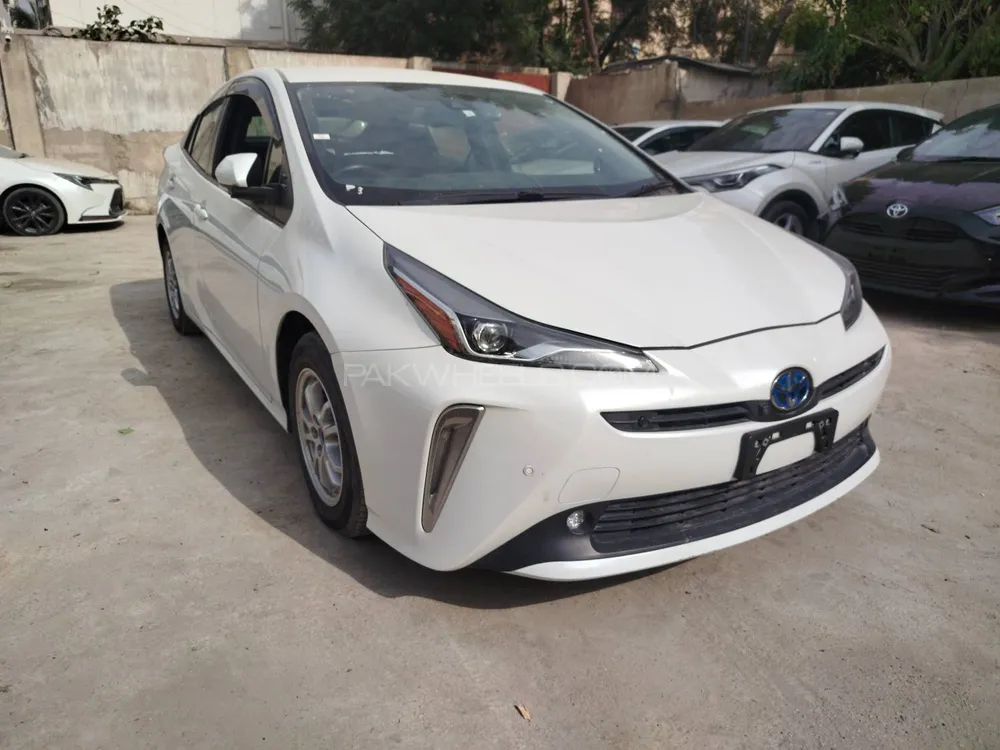 Toyota Prius 2021 for Sale in Karachi Image-1