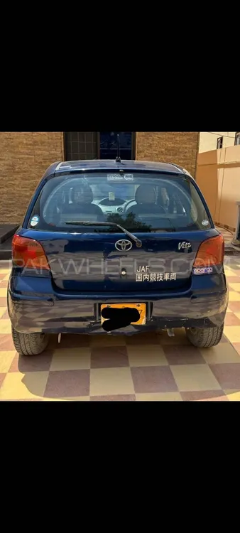 Toyota Vitz 2004 for Sale in Karachi Image-1
