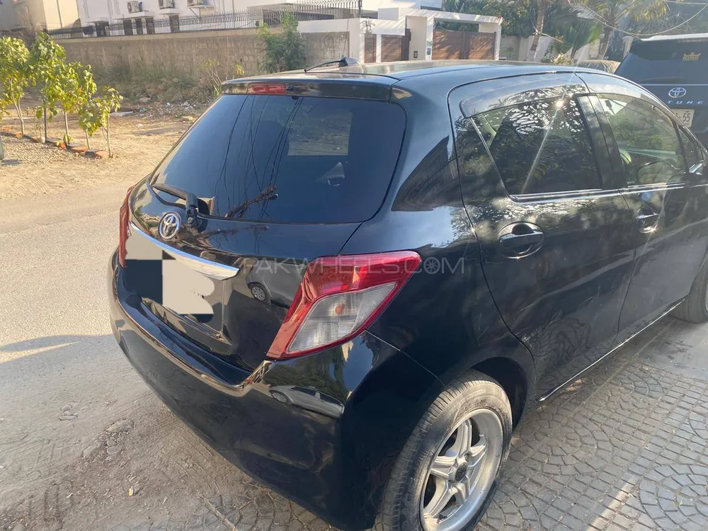 Toyota Vitz 2012 for Sale in Quetta Image-1