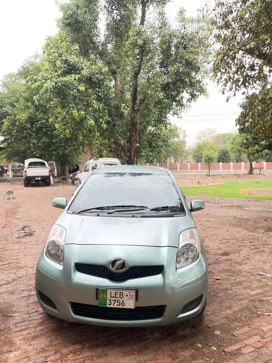 Toyota Vitz 2012 for Sale in Arifwala Image-1