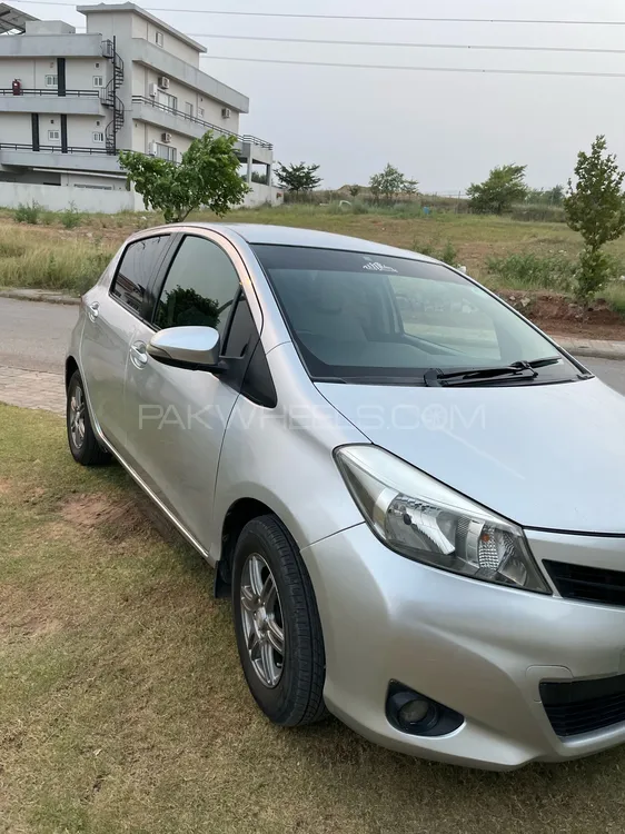 Toyota Vitz 2013 for Sale in Islamabad Image-1