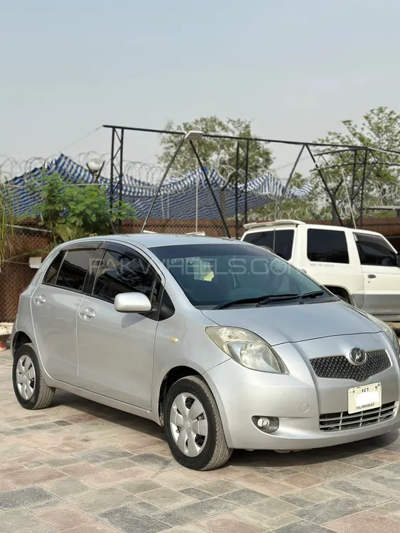 Toyota Vitz 2006 for Sale in Islamabad Image-1