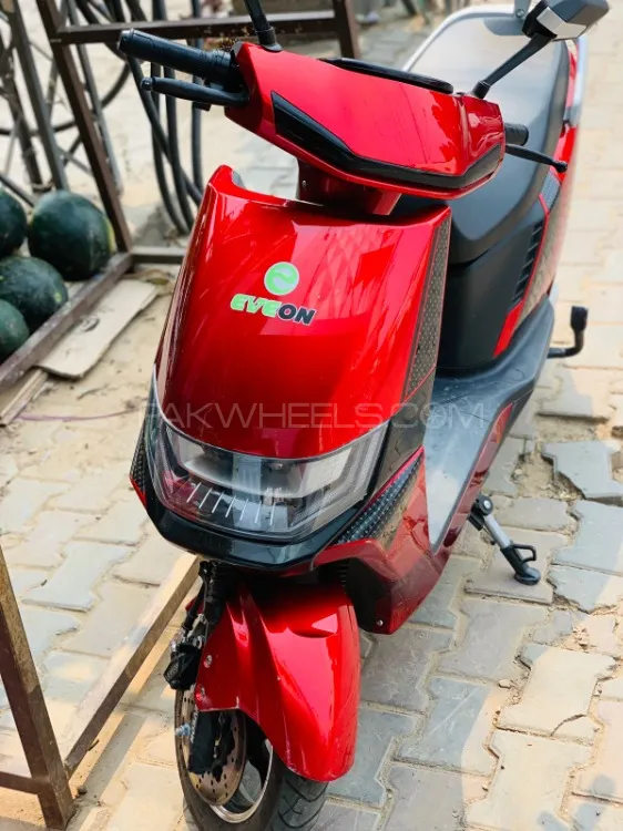 Express E-70 2025 for Sale Image-1