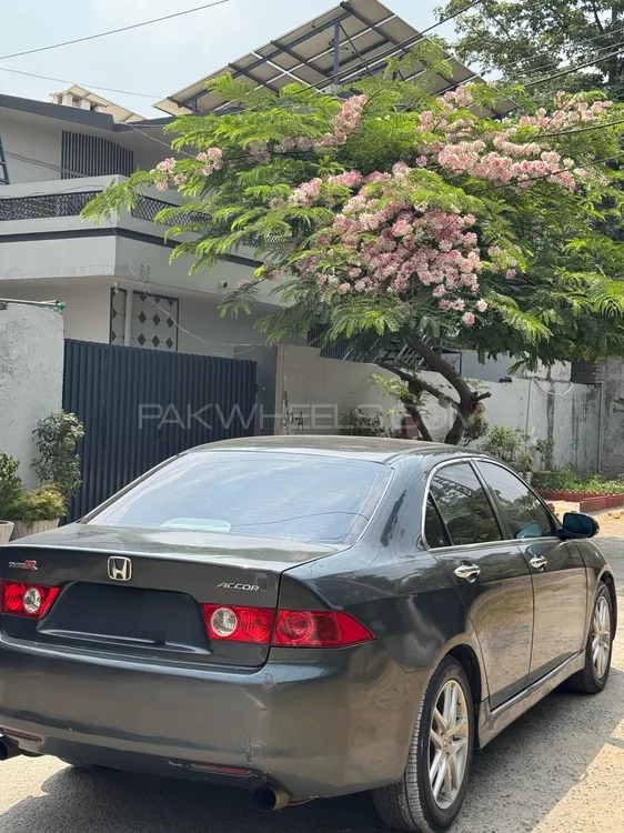 Honda Accord 2004 for Sale in Rawalpindi Image-1