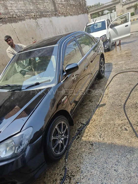 Honda Civic 2004 for Sale in Lahore Image-1