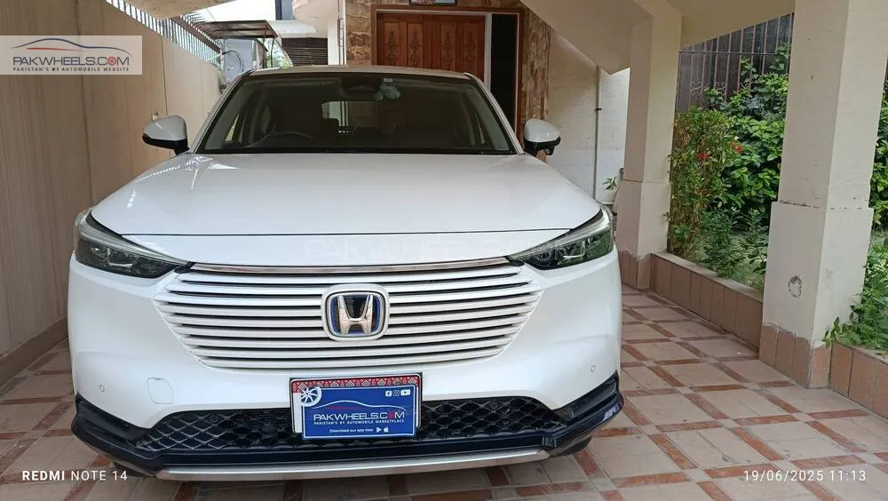 Honda Vezel 2021 for Sale in Karachi Image-1