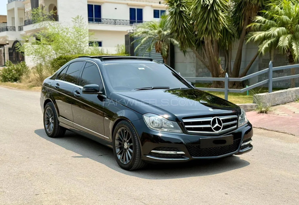 Mercedes Benz C Class 2011 for Sale in Islamabad Image-1