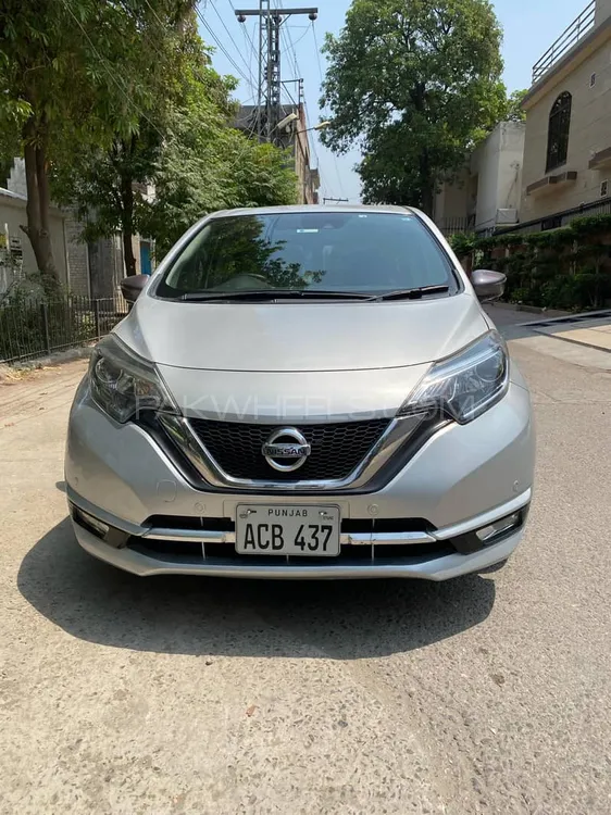 Nissan Note 2018 for Sale in Lahore Image-1