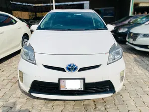 Toyota Prius S Touring Selection 1.8 2014 for Sale