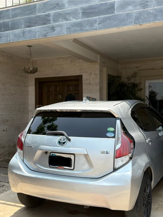 Toyota Aqua 2015 for Sale in Islamabad Image-1