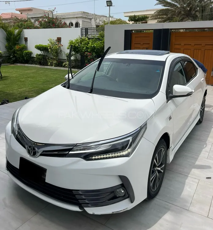 Toyota Corolla 2018 for Sale in Karachi Image-1