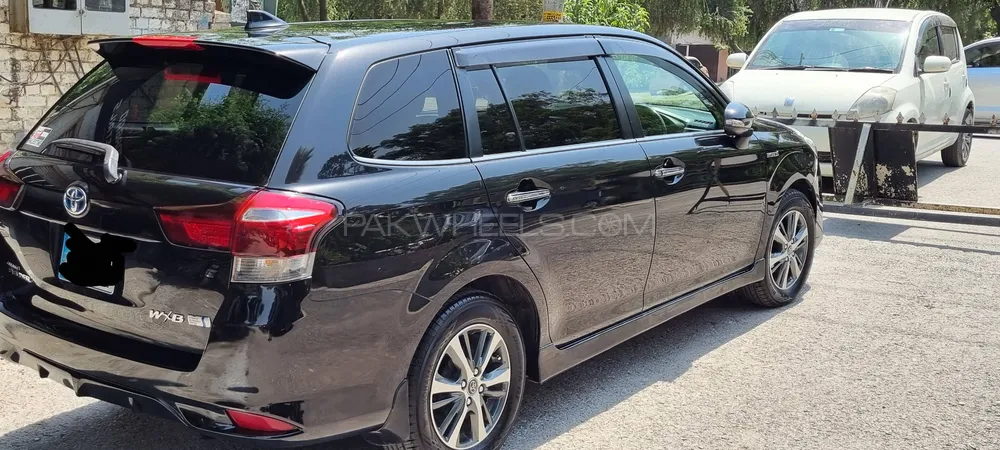 Toyota Corolla Fielder 2016 for Sale in Islamabad Image-1