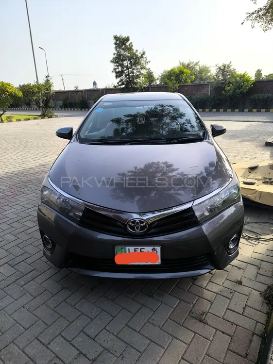 Toyota Corolla 2015 for Sale in Lahore Image-1