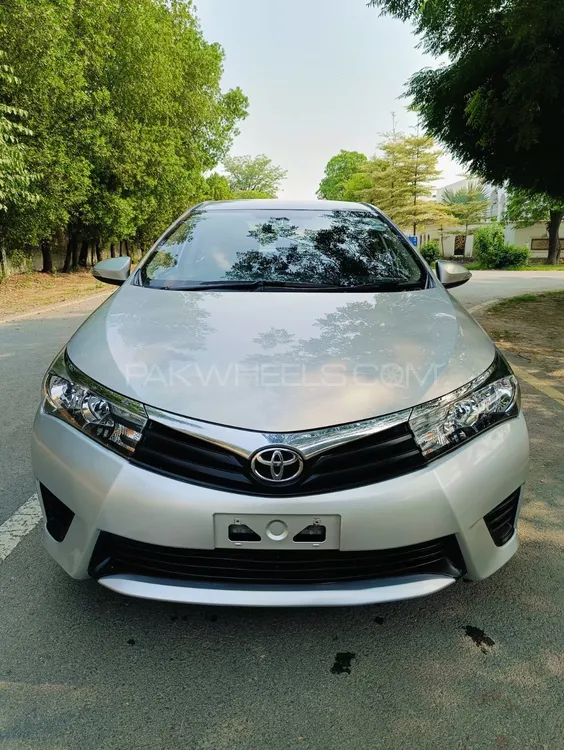 Toyota Corolla 2016 for Sale in Lahore Image-1