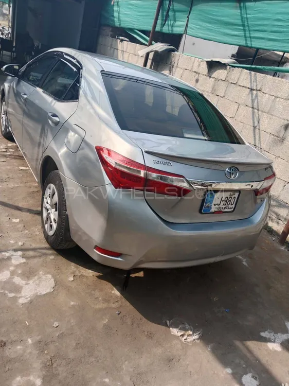 Toyota Corolla Hatchback 2015 for Sale in Islamabad Image-1