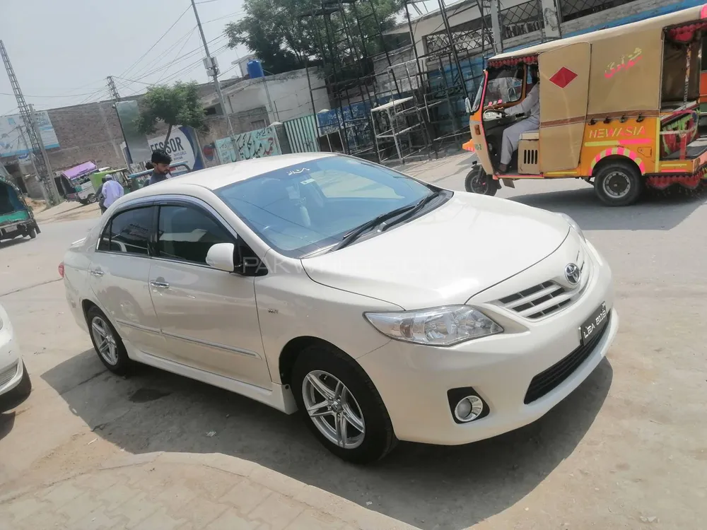 Toyota Corolla 2014 for Sale in Takhtbai Image-1