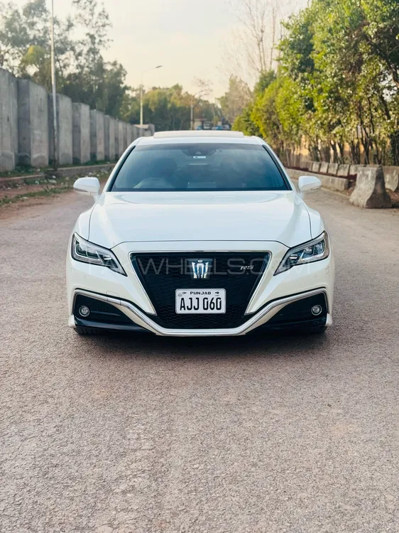 Toyota Crown 2019 for Sale in Islamabad Image-1