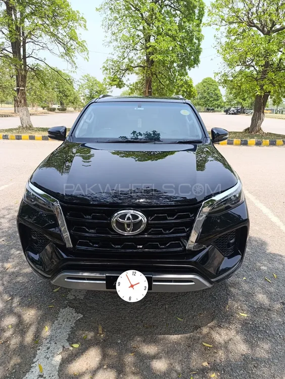 Toyota Fortuner 2021 for Sale in Islamabad Image-1