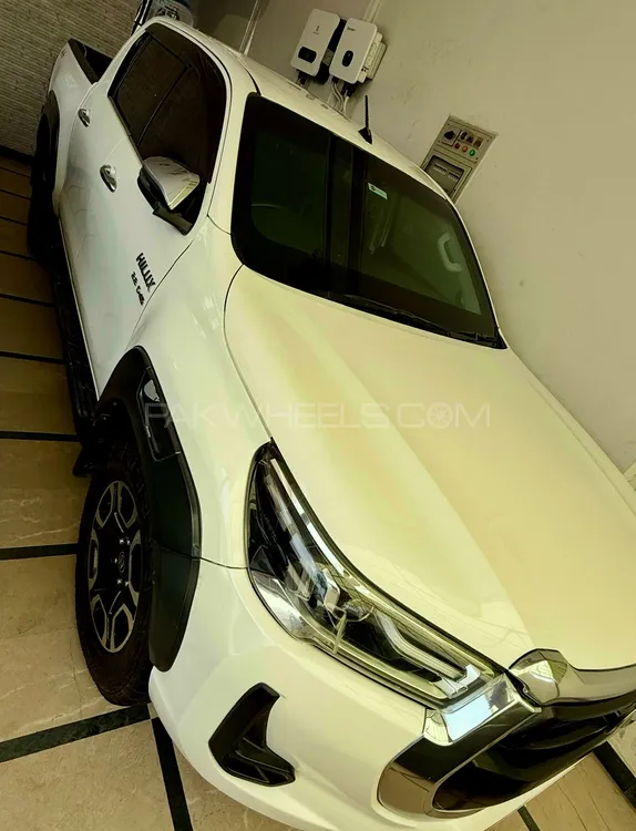 Toyota Hilux 2021 for Sale in Peshawar Image-1