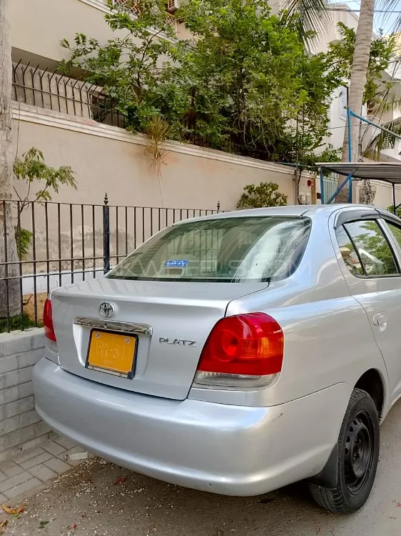 Toyota Platz 2003 for Sale in Karachi Image-1