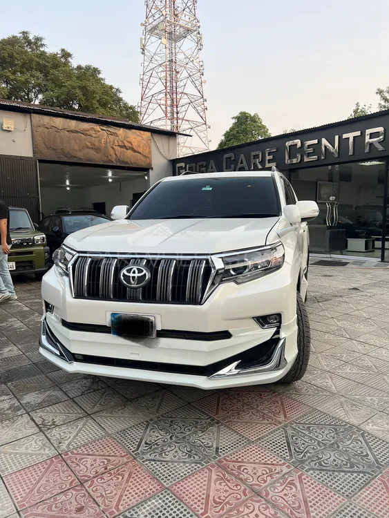 Toyota Prado 2010 for Sale in Islamabad Image-1