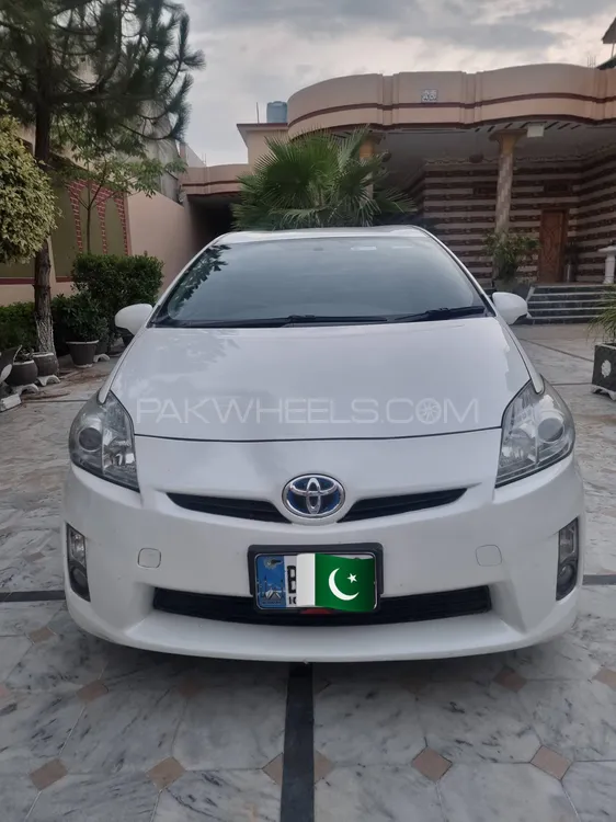 Toyota Prius 2010 for Sale in Islamabad Image-1