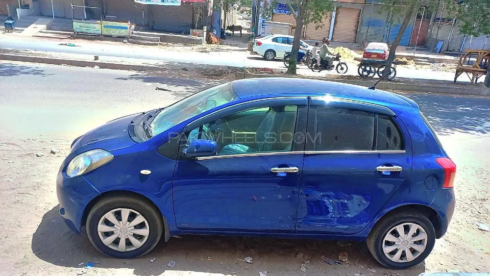 Toyota Vitz 2006 for Sale in Karachi Image-1