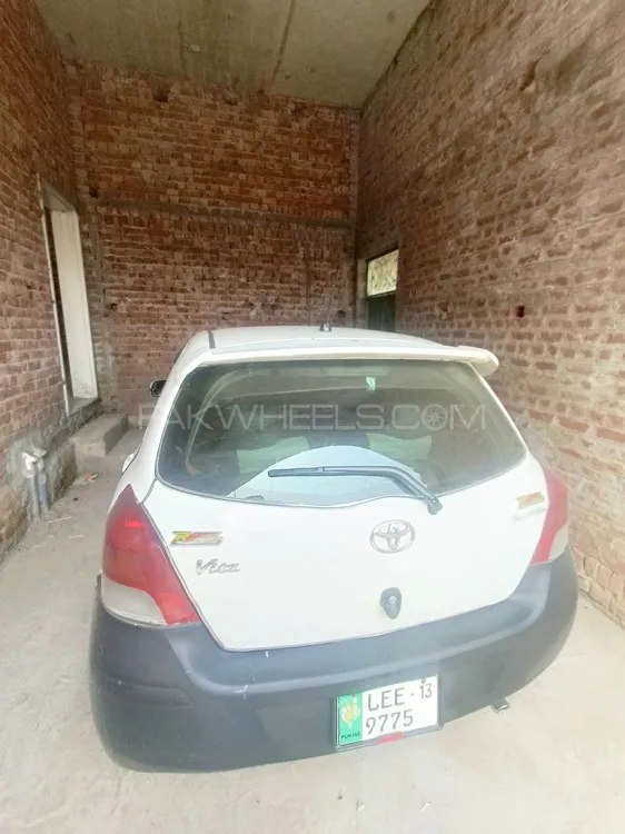 Toyota Vitz 2013 for Sale in Gujranwala Image-1