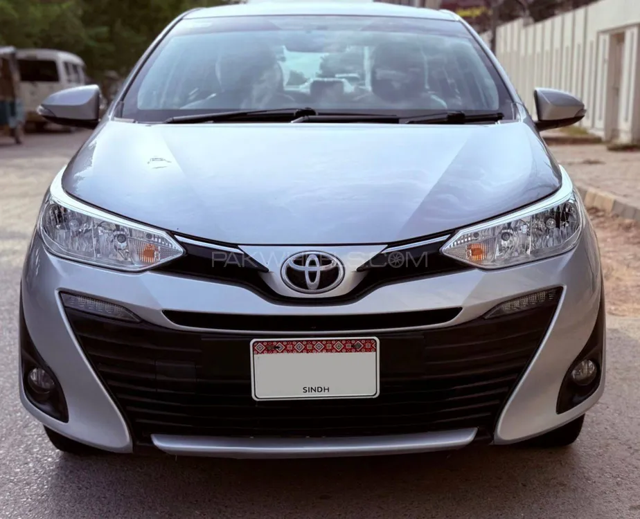 Toyota Yaris Sedan 2021 for Sale in Karachi Image-1