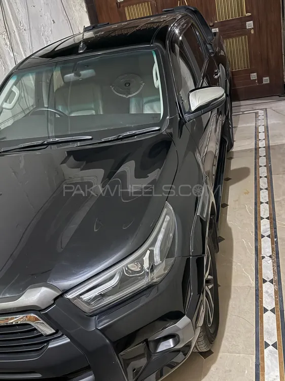 Toyota Hilux 2019 for Sale in Peshawar Image-1