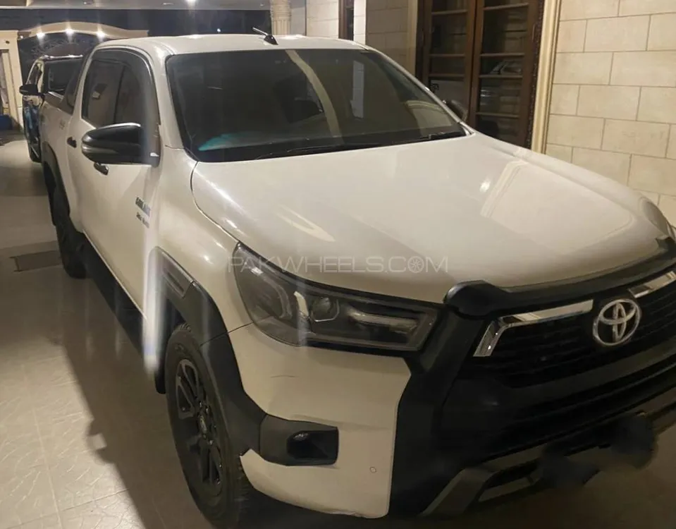 Toyota Hilux 2023 for Sale in Karachi Image-1