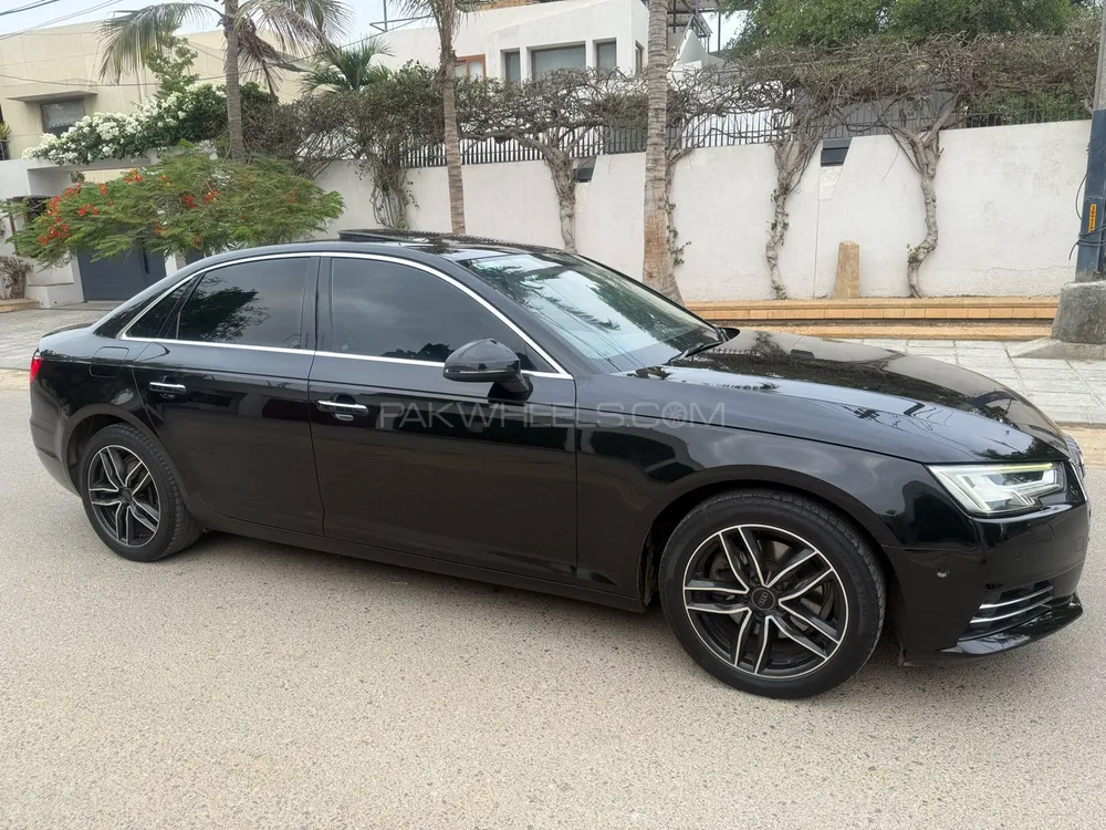 Audi A4 2017 for Sale in Karachi Image-1