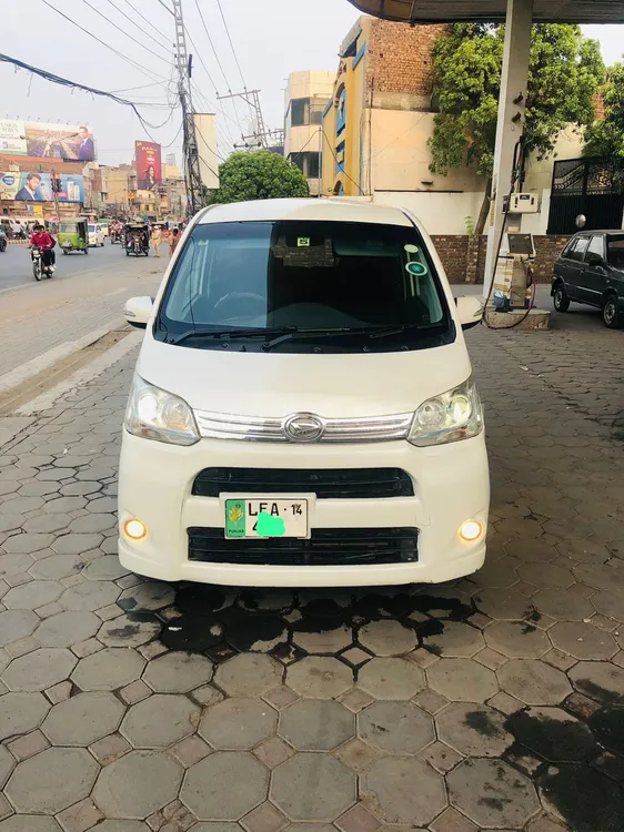 Daihatsu Move 2011 for Sale in Lahore Image-1