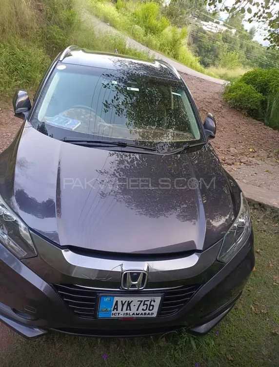 Honda Vezel 2015 for Sale in Islamabad Image-1
