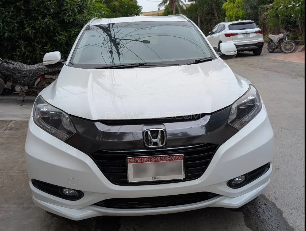 Honda Vezel 2015 for Sale in Karachi Image-1