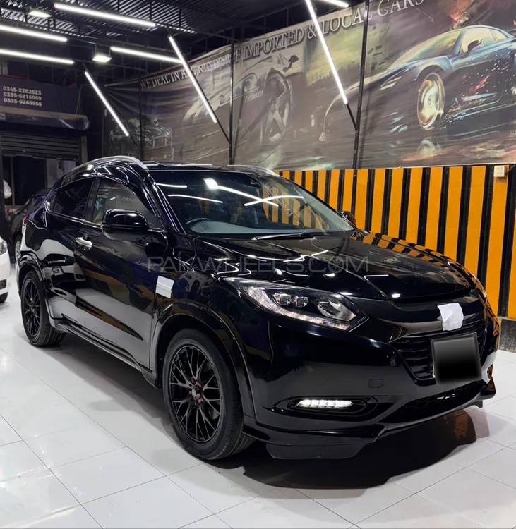 Honda Vezel 2016 for Sale in Karachi Image-1
