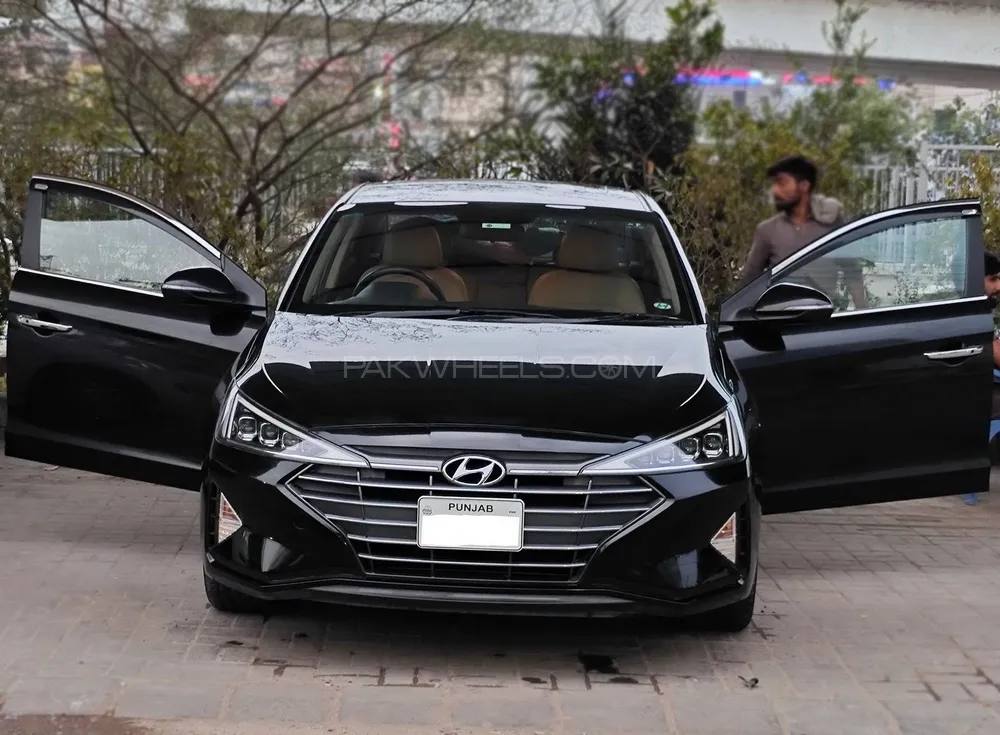 Hyundai Elantra 2023 for Sale in Lahore Image-1