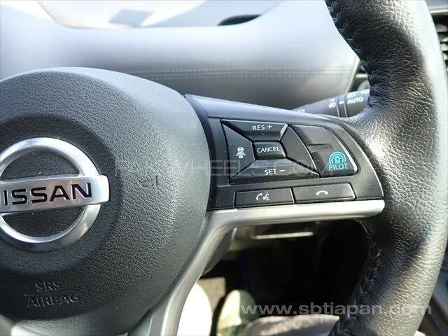 Nissan Serena 2020 for Sale in Karachi Image-1