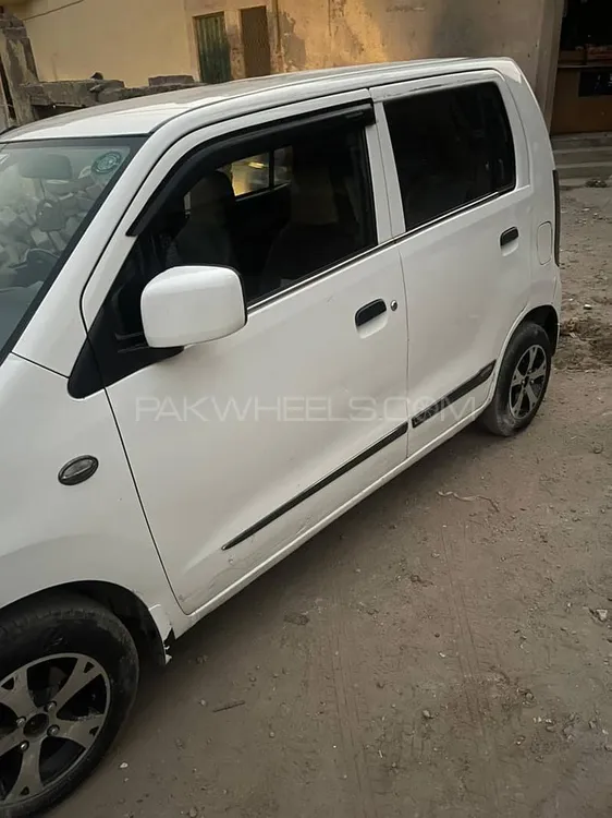 Suzuki Wagon R 2017 for Sale in Lahore Image-1