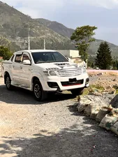 Toyota Hilux D-4D Automatic 2012 for Sale