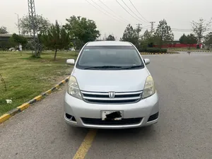 Toyota ISIS G 2006 for Sale