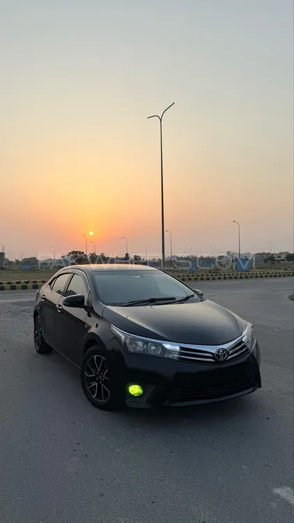 Toyota Corolla 2015 for Sale in Lahore Image-1