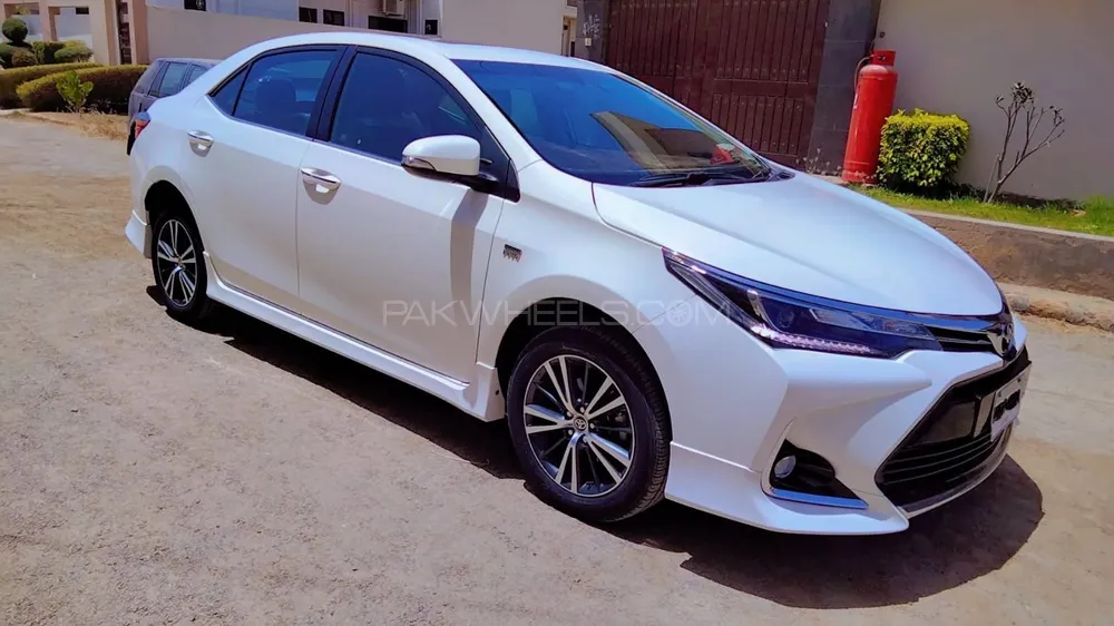 Toyota Corolla 2023 for Sale in Karachi Image-1