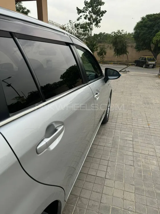 Toyota Corolla Axio 2018 for Sale in Islamabad Image-1