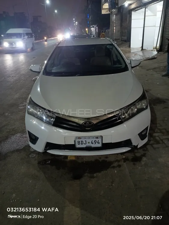 Toyota Corolla 2015 for Sale in Karachi Image-1