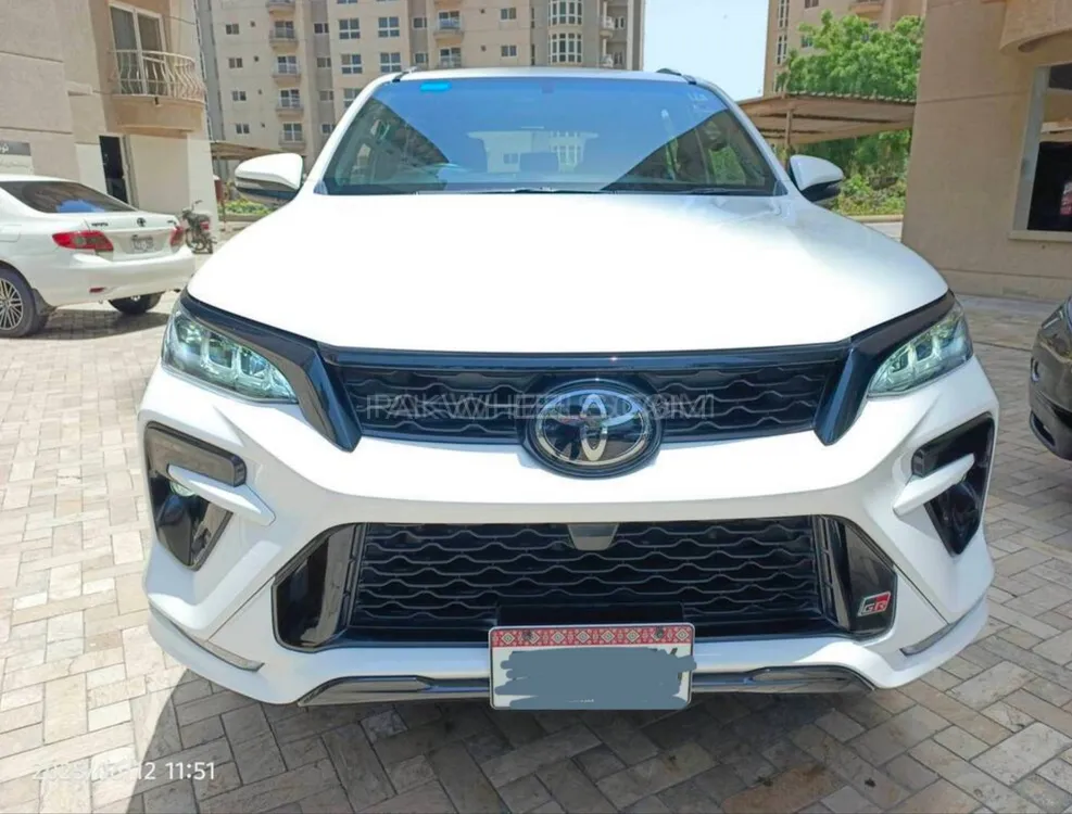 Toyota Fortuner 2023 for Sale in Karachi Image-1