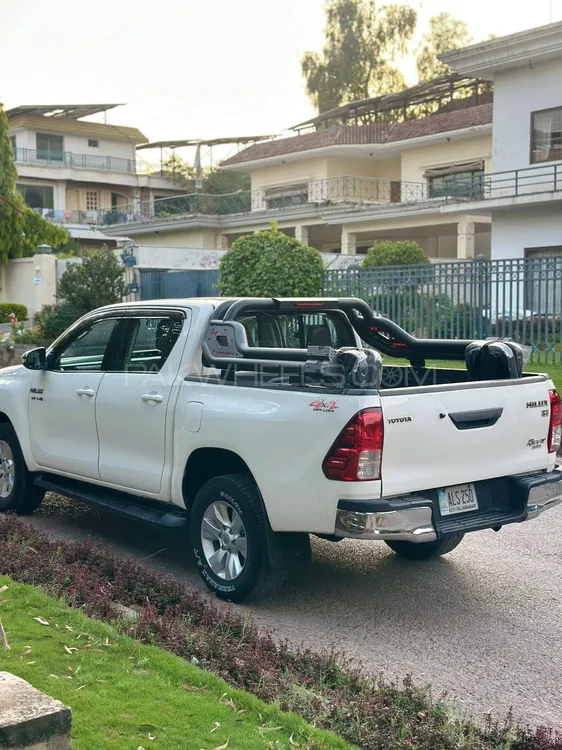Toyota Hilux 2018 for Sale in Islamabad Image-1