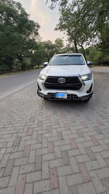 Toyota Hilux 2021 for Sale in Islamabad Image-1