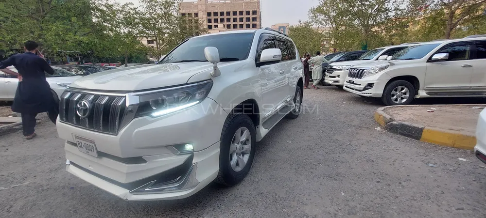 Toyota Prado 2010 for Sale in Islamabad Image-1