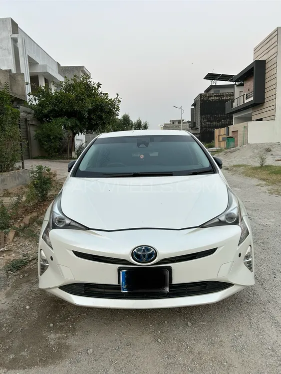 Toyota Prius 2016 for Sale in Islamabad Image-1